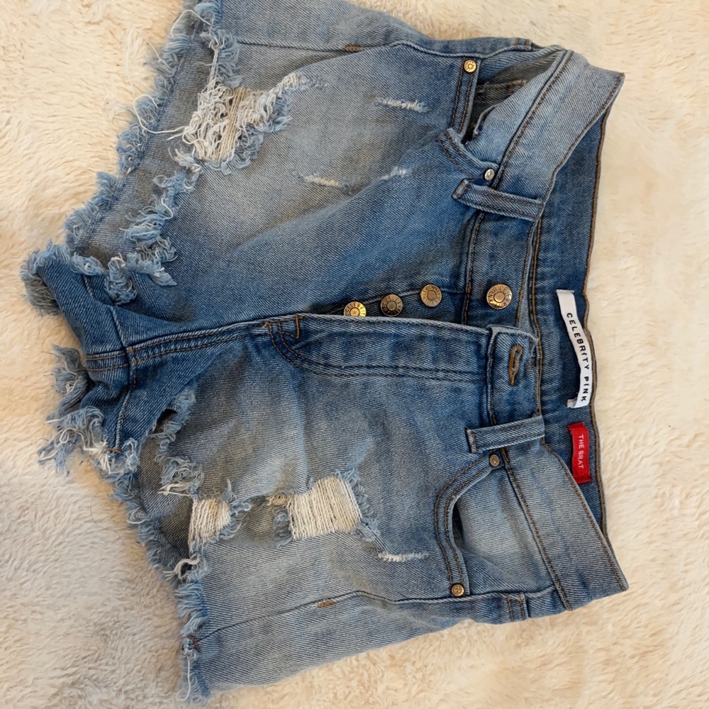 Celebrity pink brand Jean shorts in size 3/26